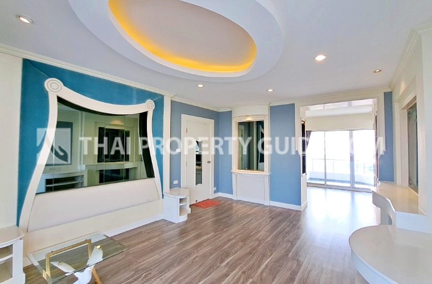 Condominium in Sathorn 