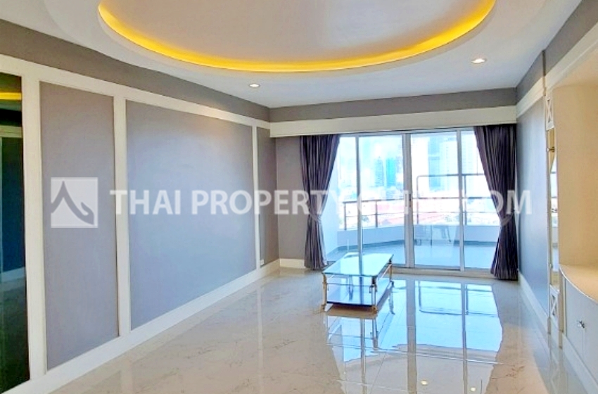 Condominium in Sathorn 