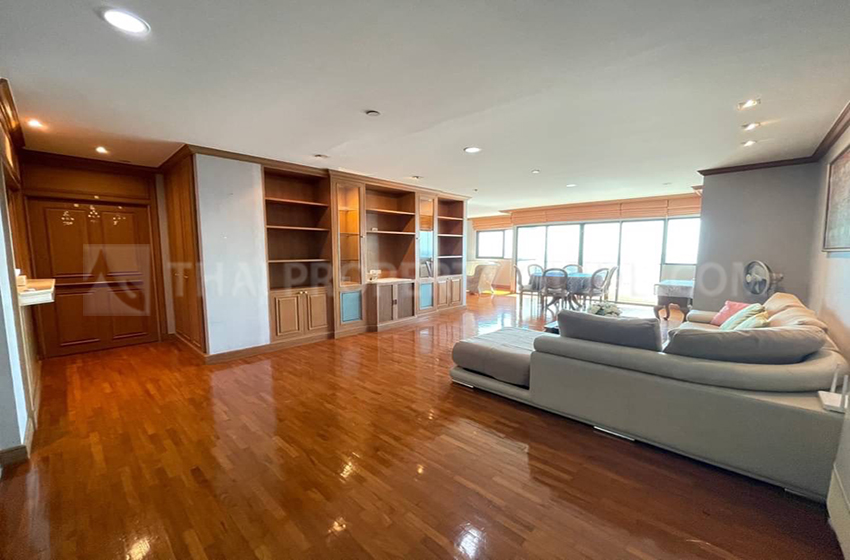 Condominium in Sathorn 