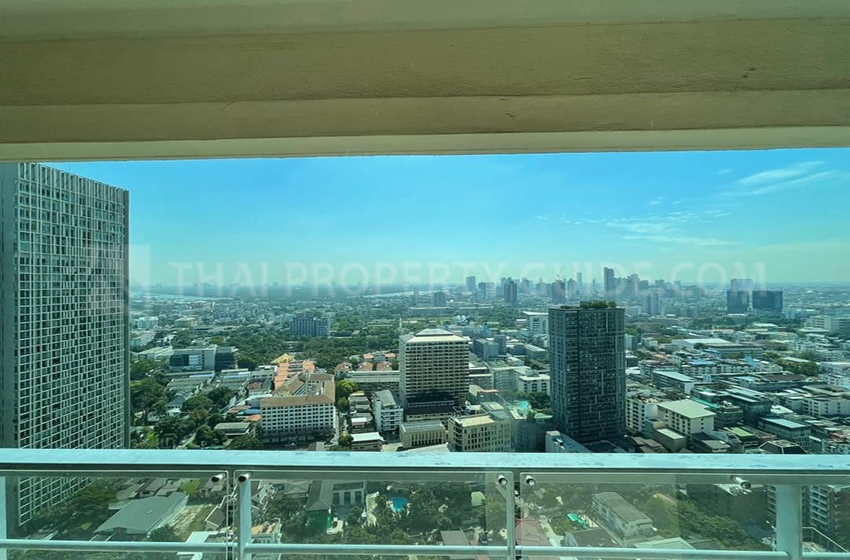 Condominium in Sathorn 