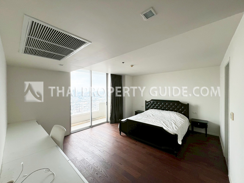 Condominium in Sathorn 