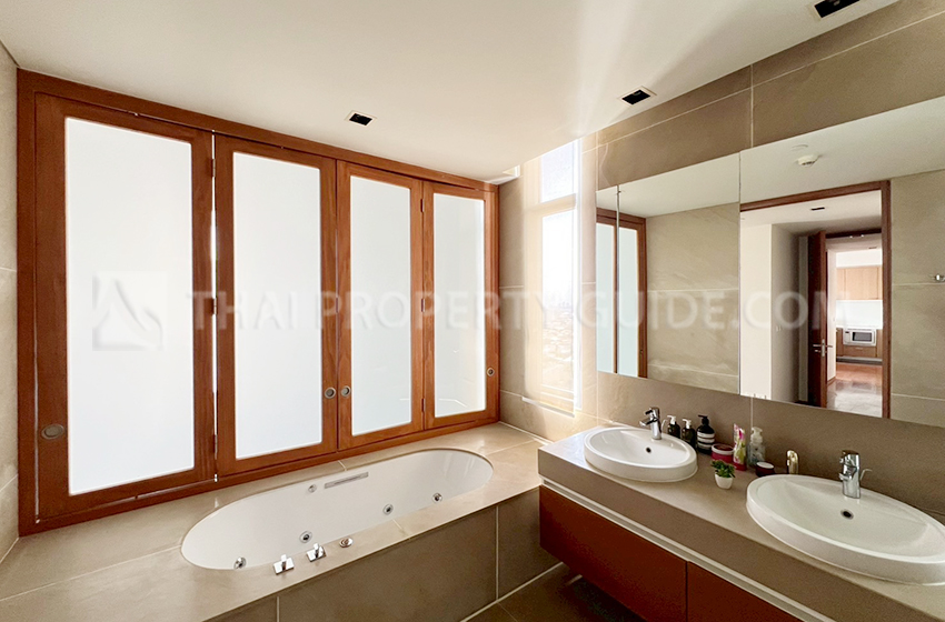 Condominium in Sathorn : Sukhothai Residence (Sathorn) 