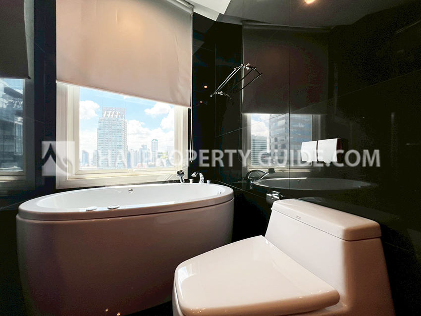 Condominium in Sathorn : The Infinity