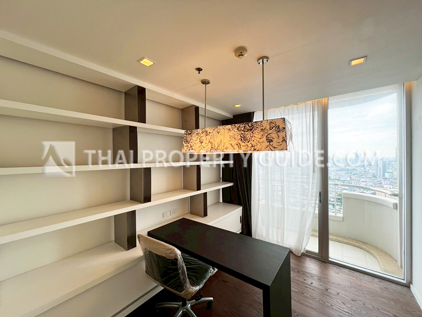 Condominium in Sathorn 