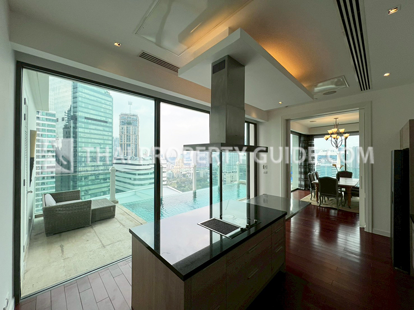 Condominium in Sukhumvit : Le Raffine 39 