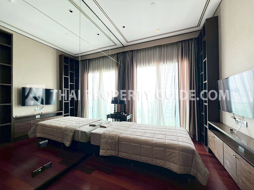 Condominium in Sukhumvit : Le Raffine 39 