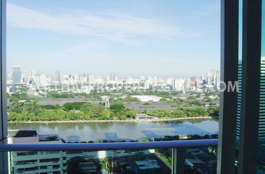Condominium in Sukhumvit : Millennium Residence 
