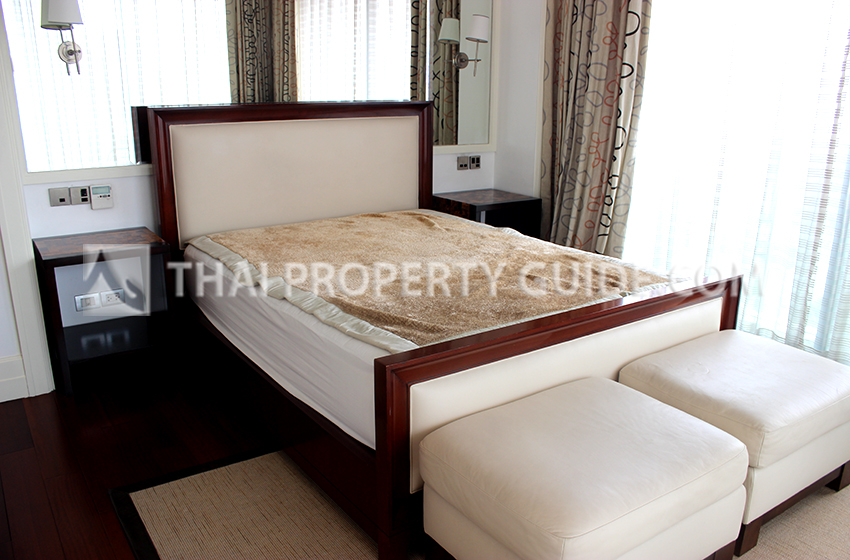 Condominium in Sukhumvit : Le Raffine 39 