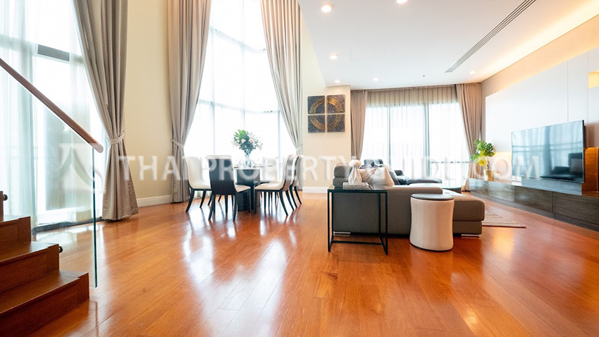Condominium in Sukhumvit : Bright Sukhumvit 24 