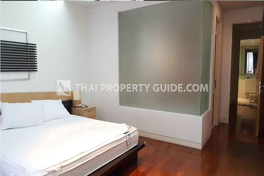 Condominium in Sukhumvit : Domus Condo Suk 16 