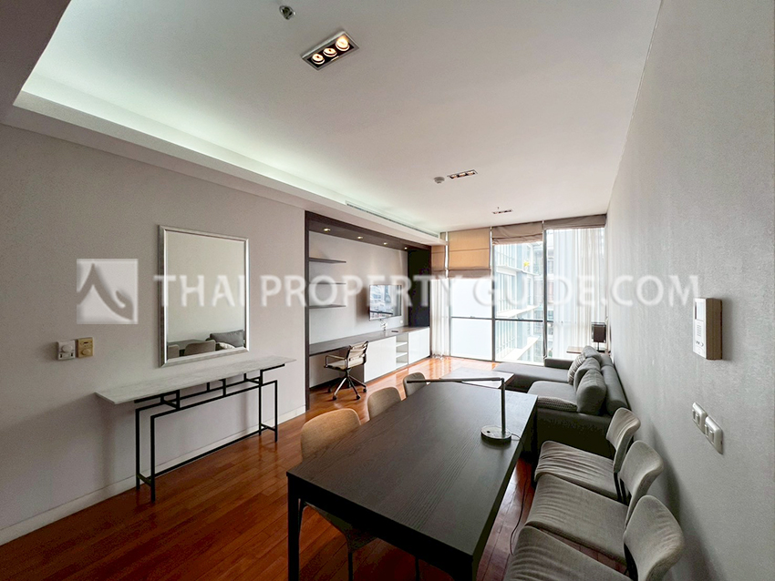 Condominium in Sukhumvit : Domus Condo Suk 16 
