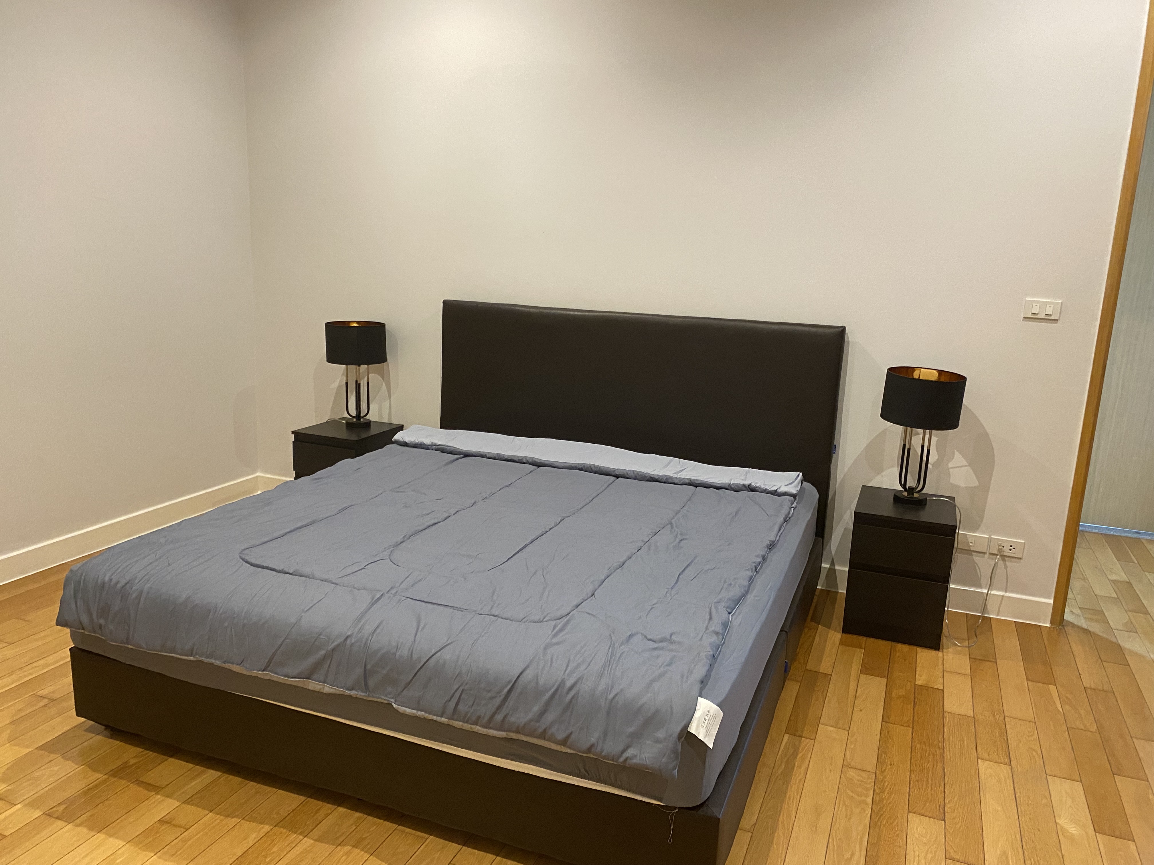 Condominium in Sukhumvit : Millennium Residence 