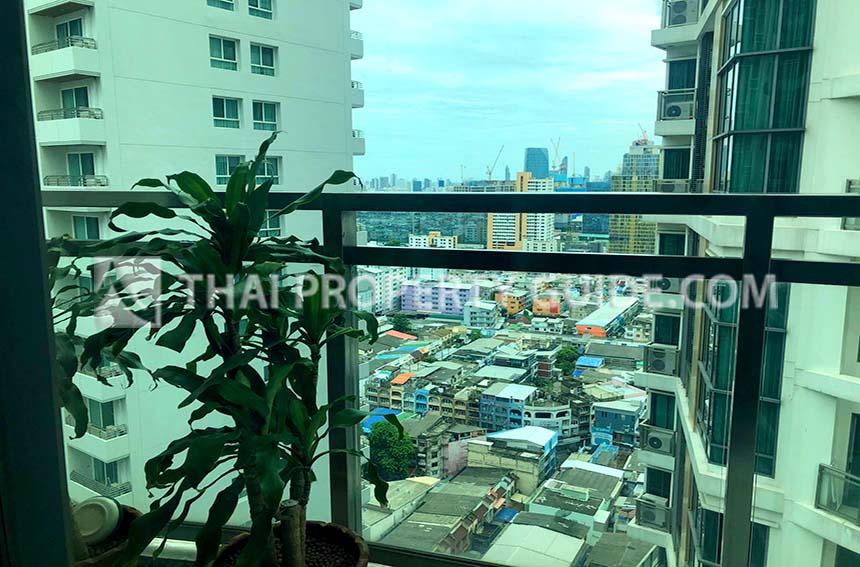 Condominium in Sukhumvit : Bright Sukhumvit 24 