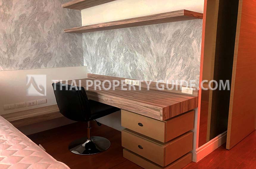 Condominium in Sukhumvit : Bright Sukhumvit 24 