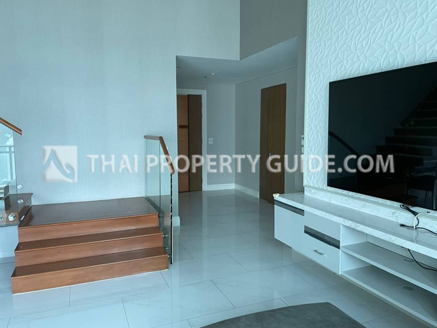 Condominium in Sukhumvit : Bright Sukhumvit 24 