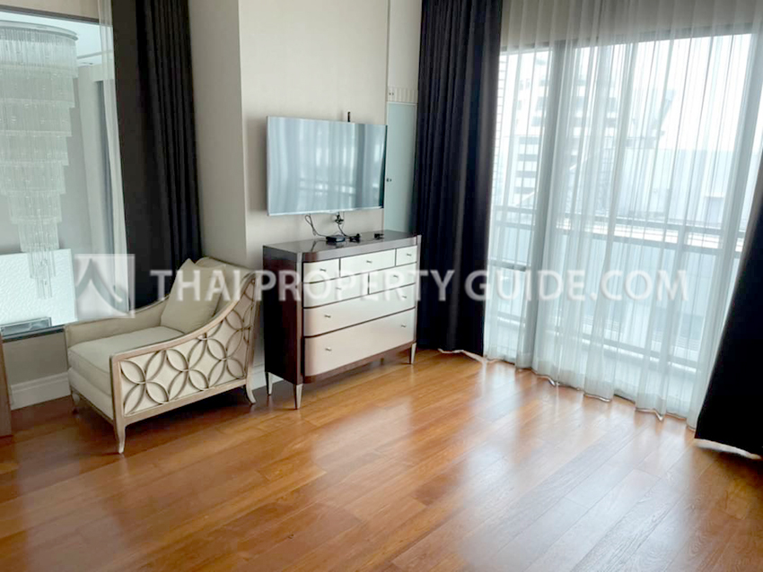 Condominium in Sukhumvit : Bright Sukhumvit 24 