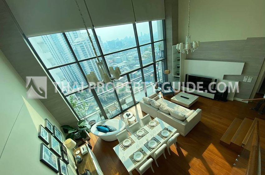 Condominium in Sukhumvit : Bright Sukhumvit 24 
