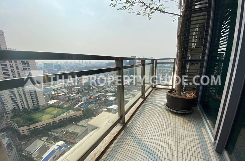 Condominium in Sukhumvit : Bright Sukhumvit 24 