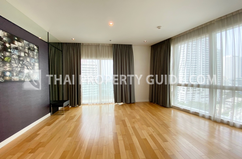 Condominium in Sukhumvit : Millennium Residence 