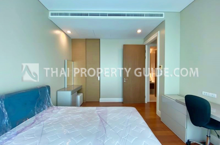 Condominium in Sukhumvit : Bright Sukhumvit 24 