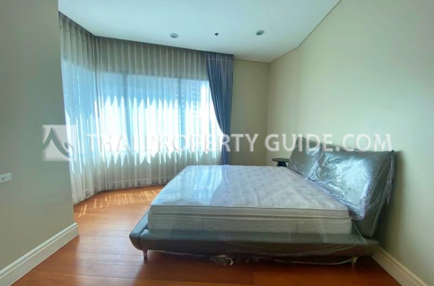 Condominium in Sukhumvit : Bright Sukhumvit 24 