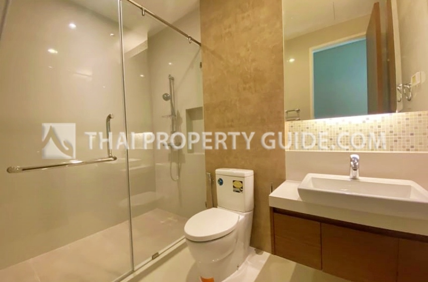 Condominium in Sukhumvit : Bright Sukhumvit 24 