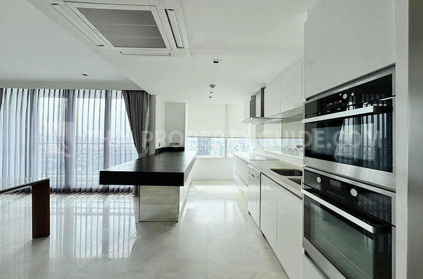 Condominium in Sukhumvit : The Eight Thonglor Residence 