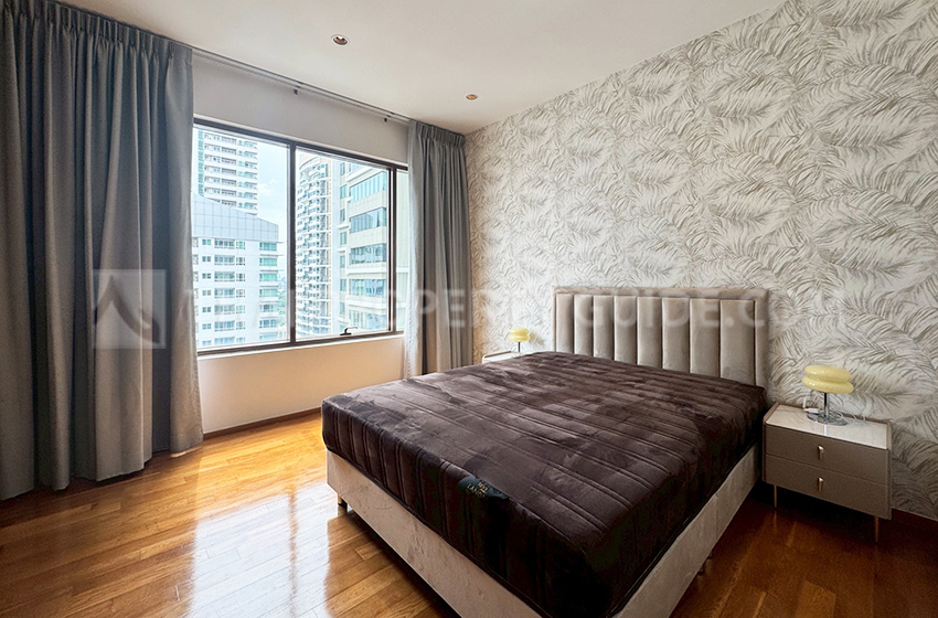 Condominium in Sukhumvit : The Emporio Place 