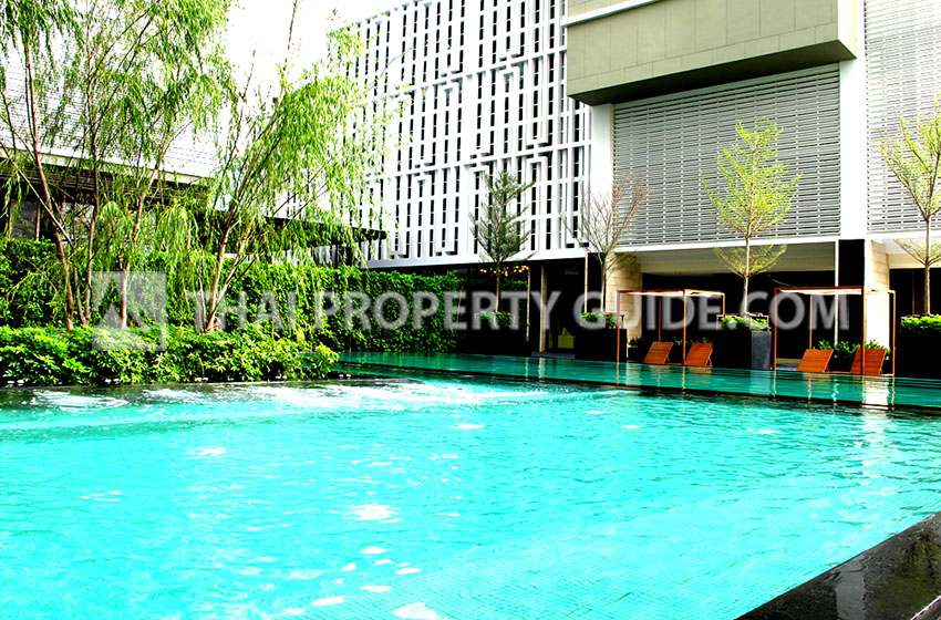 Condominium in Sukhumvit : The Emporio Place 
