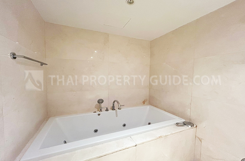 Condominium in Sukhumvit : The Eight Thonglor Residence 