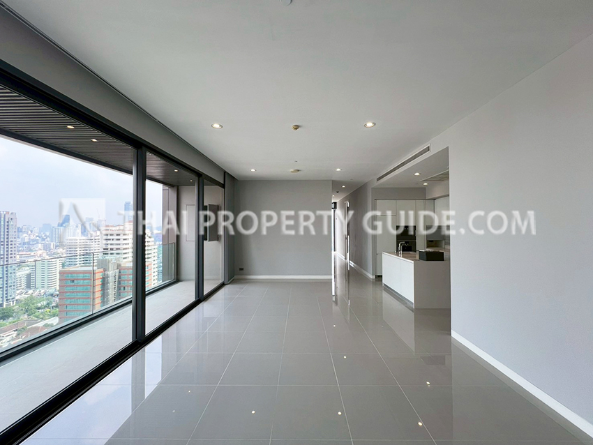 House with Shared Pool for rent in Bangnatrad