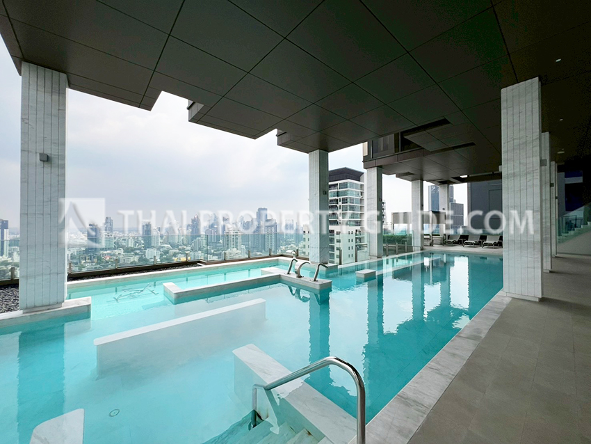Condominium in Sukhumvit : Vittorio Condominium at Sukhumvit 39 