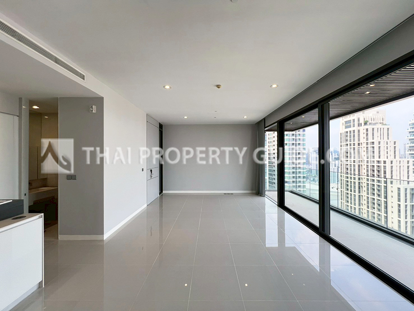 Condominium in Sukhumvit : Vittorio Condominium at Sukhumvit 39 