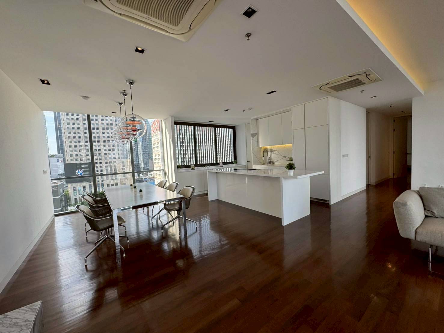 Condominium in Sukhumvit : Domus Condo Suk 16 