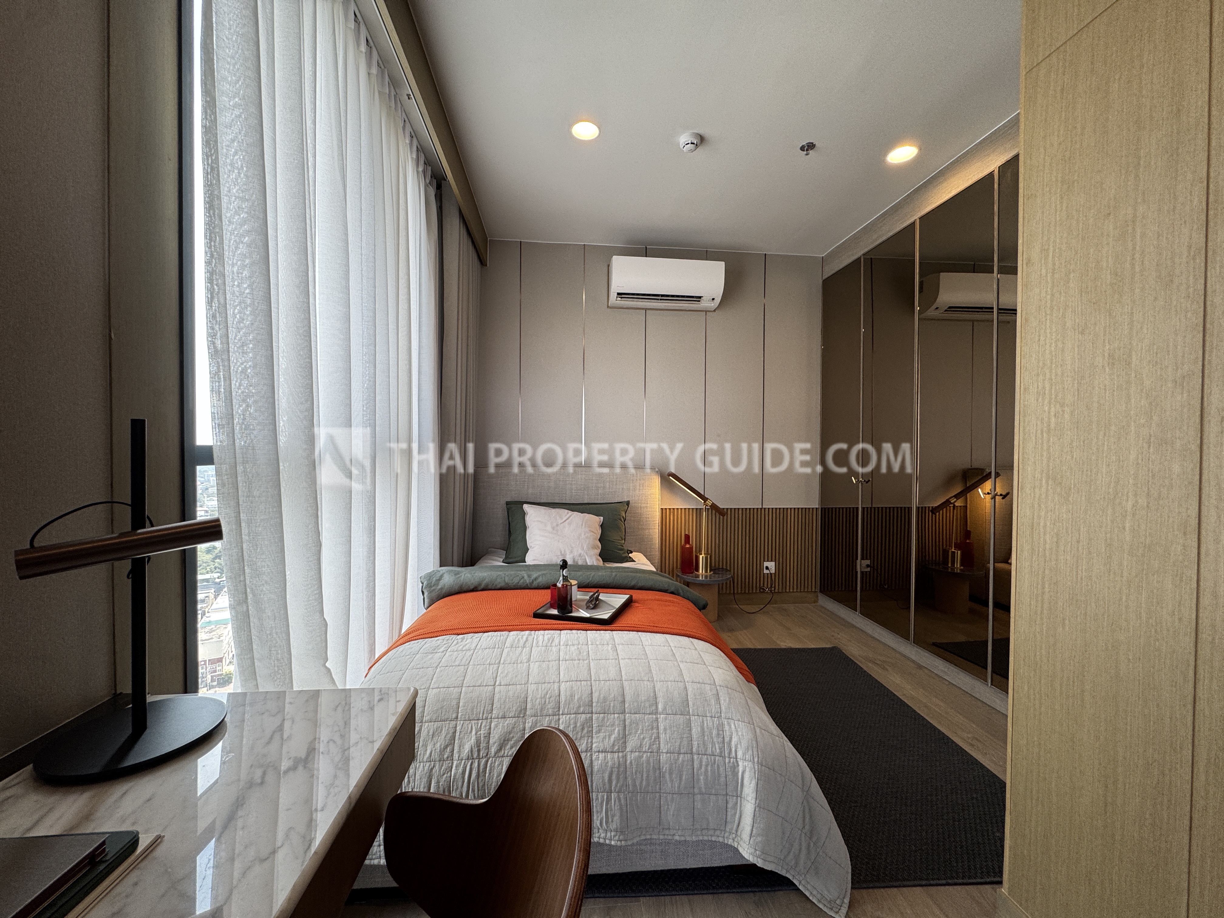 Condo For Sale in Rama 4 