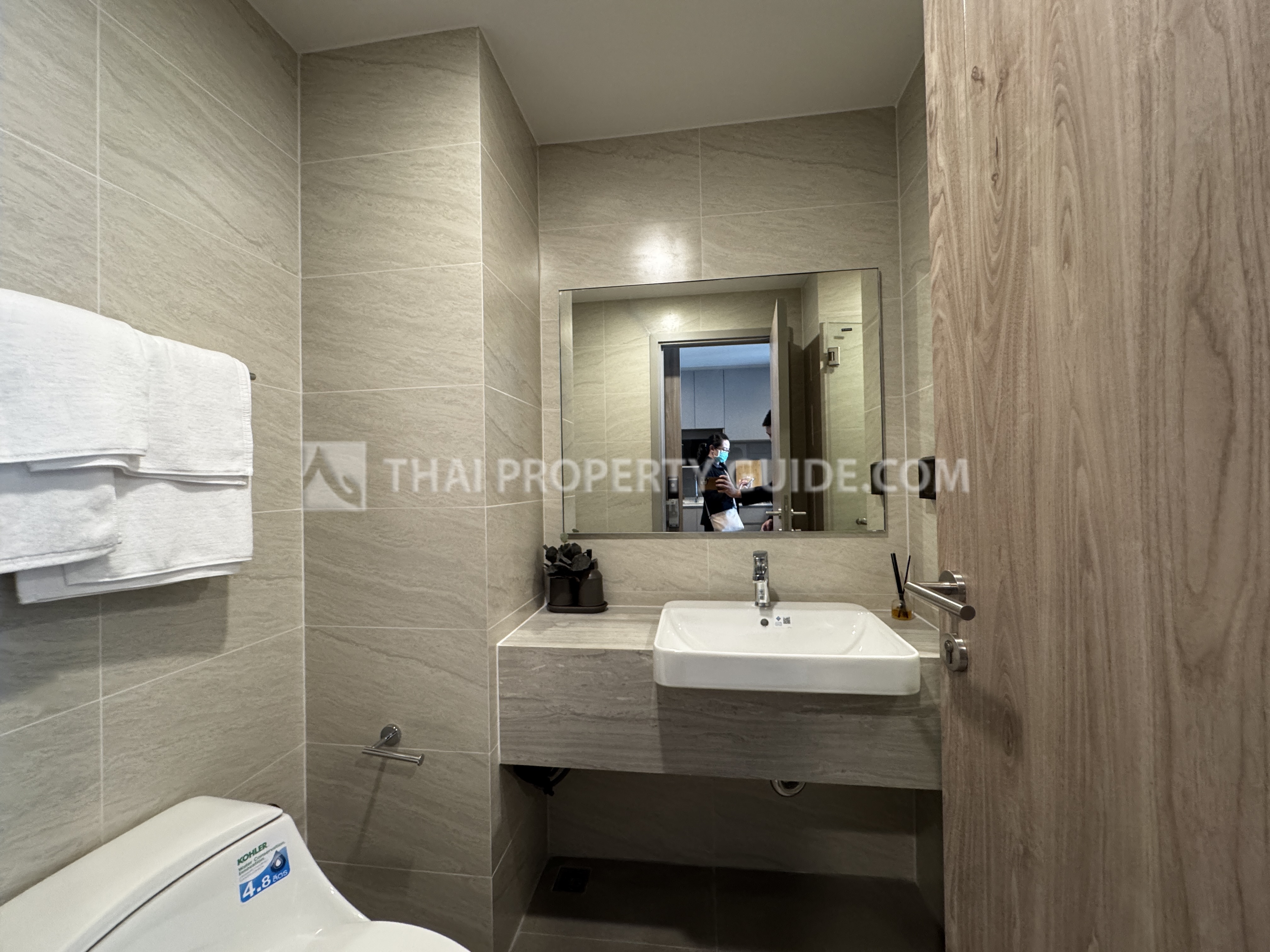 Condo For Sale in Rama 4 