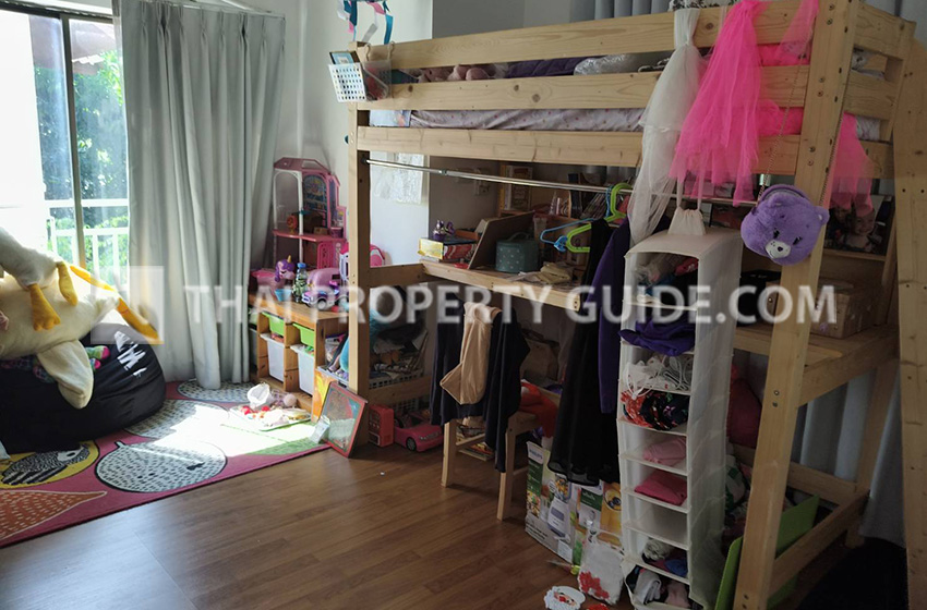 House in Nichada Thani 