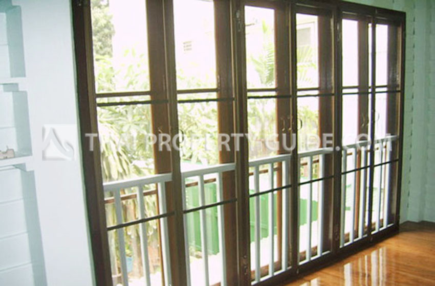 House in Ploenchit 