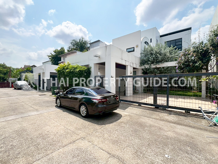 House in Sukhumvit