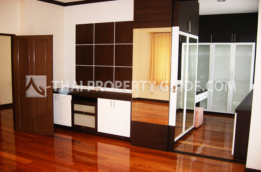 House in Sukhumvit 