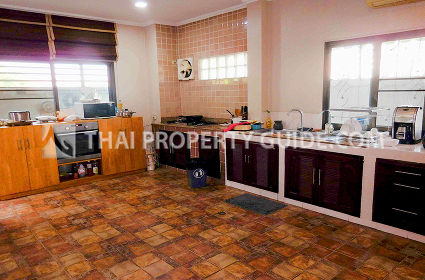 House with Private Pool in Chaengwattana (near Nichada Thani) 