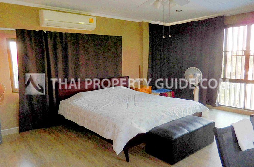 House with Private Pool in Chaengwattana (near Nichada Thani) 