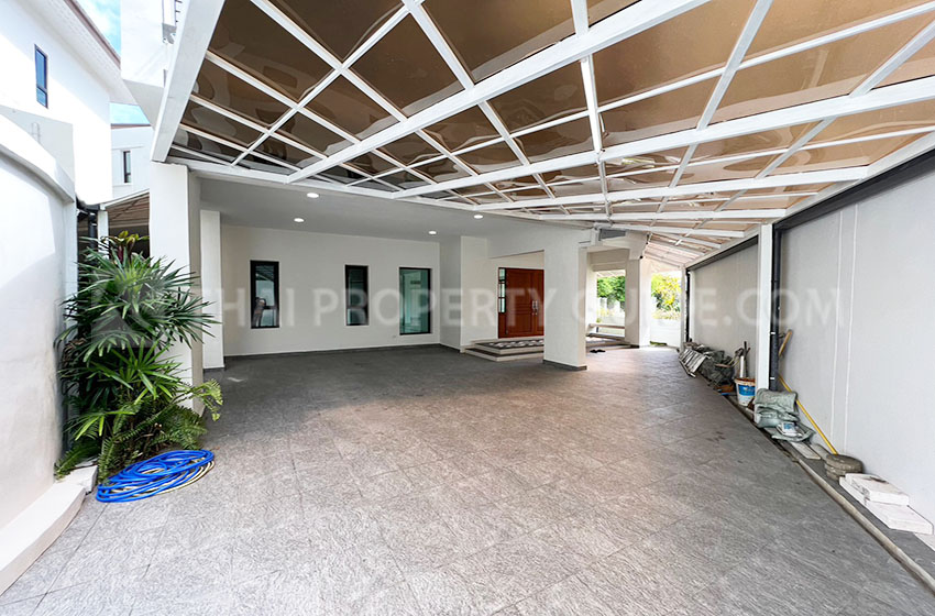 House with Private Pool in Bangnatrad 