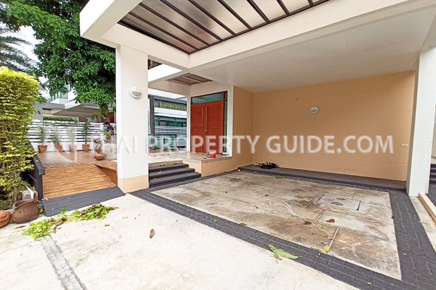 House with Private Pool in Chaengwattana (near Nichada Thani) 