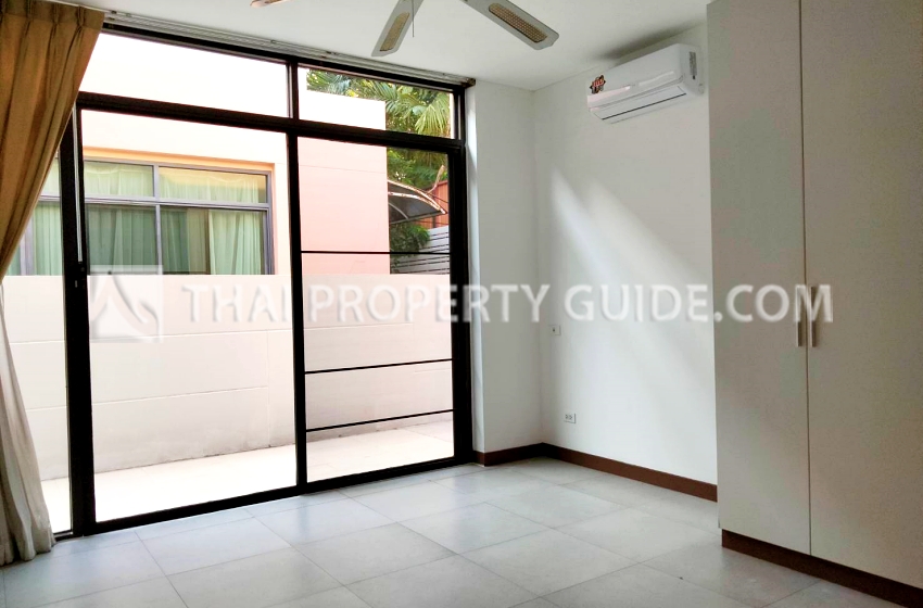 House with Private Pool in Chaengwattana (near Nichada Thani) 