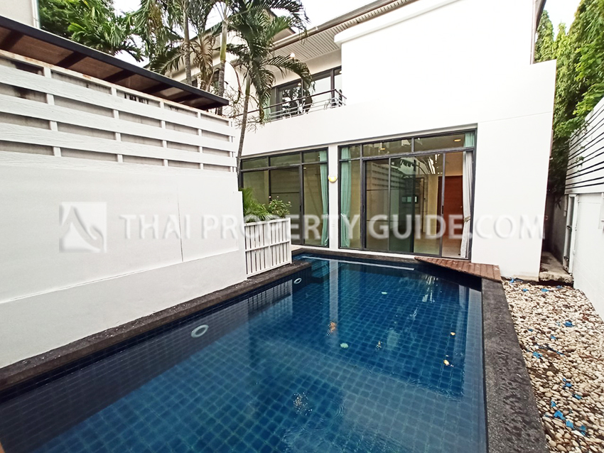 House with Private Pool in Chaengwattana (near Nichada Thani) 