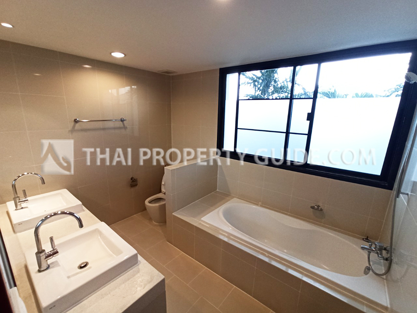 House with Private Pool in Chaengwattana (near Nichada Thani) 