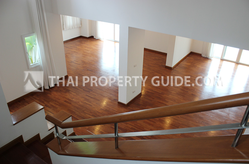 House with Private Pool in Nichada Thani 