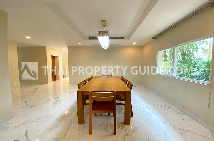 House with Private Pool in Nichada Thani 