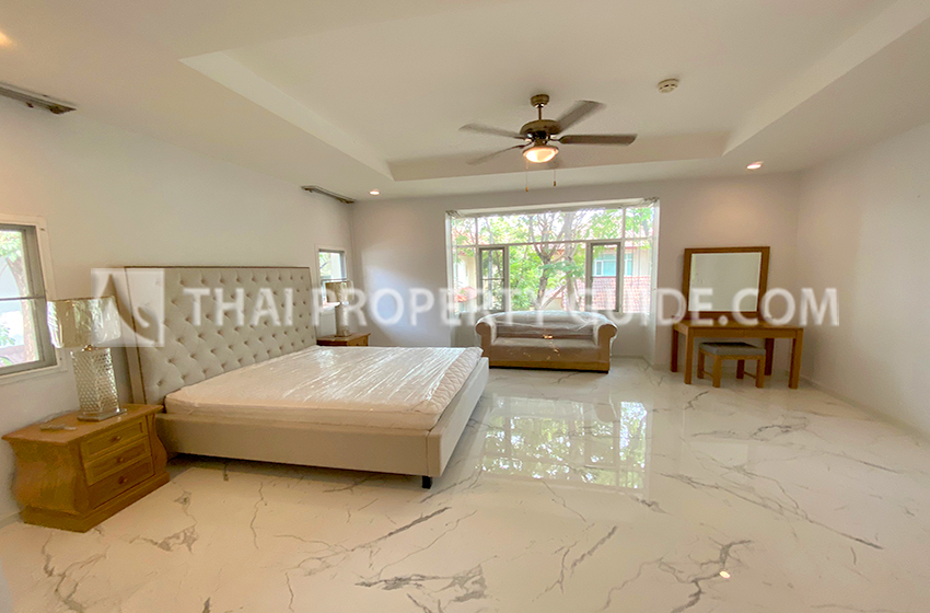 House with Private Pool in Nichada Thani 